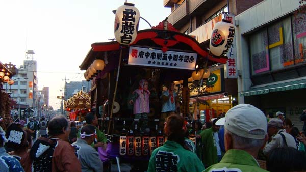 ������R��