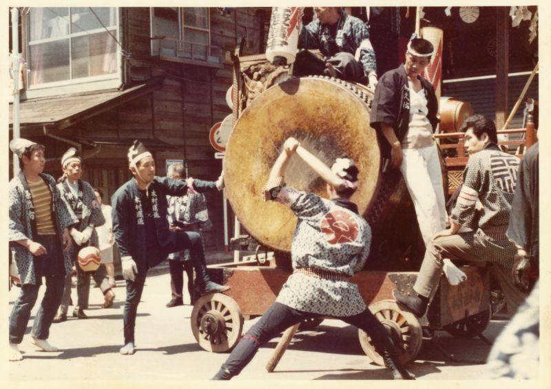 ��{�Б���