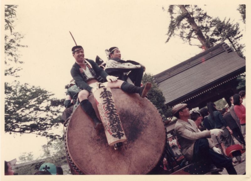 ��{�Б���